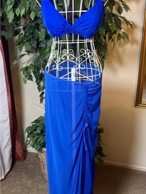 SHEIN White Textured Fabric Bathrobe or Towel Detail